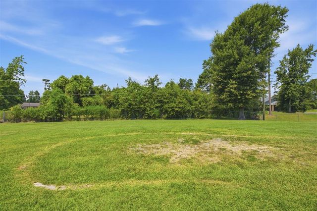 143 E Park Manor Drive, Lake Charles, LA 70611