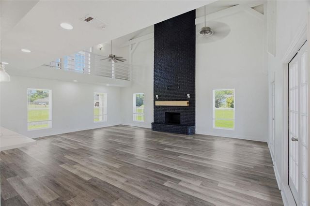 143 E Park Manor Drive, Lake Charles, LA 70611