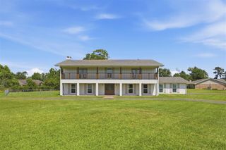143 E Park Manor Drive, Lake Charles, LA 70611