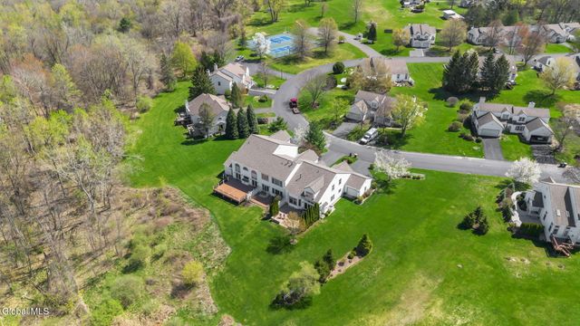 19 Empire Circle, East Greenbush, NY 12144