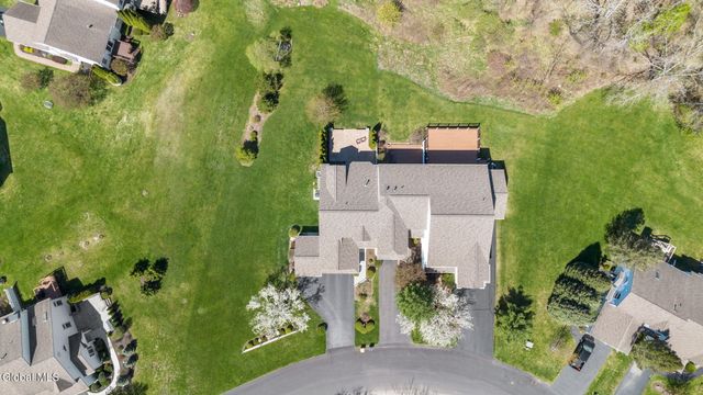 19 Empire Circle, East Greenbush, NY 12144