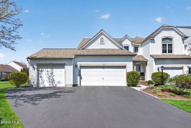 19 Empire Circle, East Greenbush, NY 12144