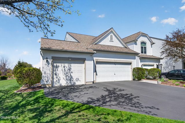 19 Empire Circle, East Greenbush, NY 12144