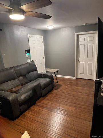 6606 Cornell Street, Taylor, MI 48180
