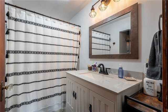 700 Washington Street, Thorp, WI 54771