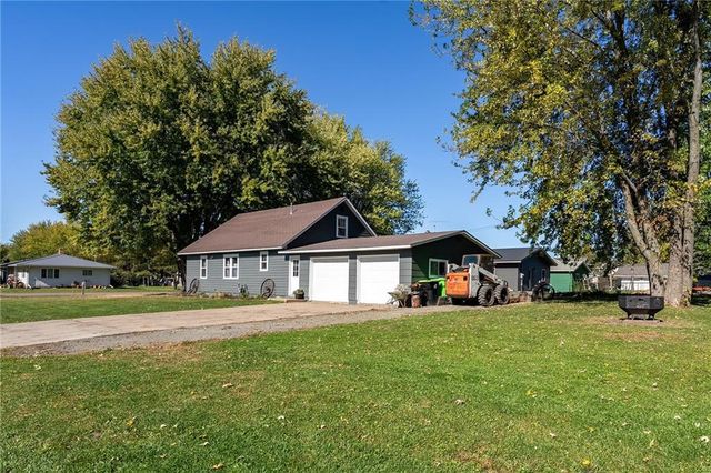700 Washington Street, Thorp, WI 54771