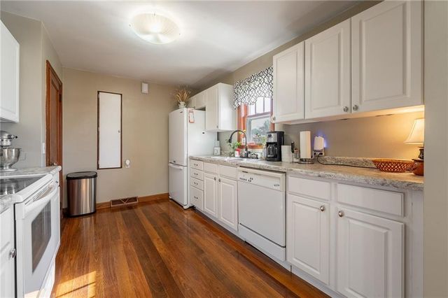 700 Washington Street, Thorp, WI 54771