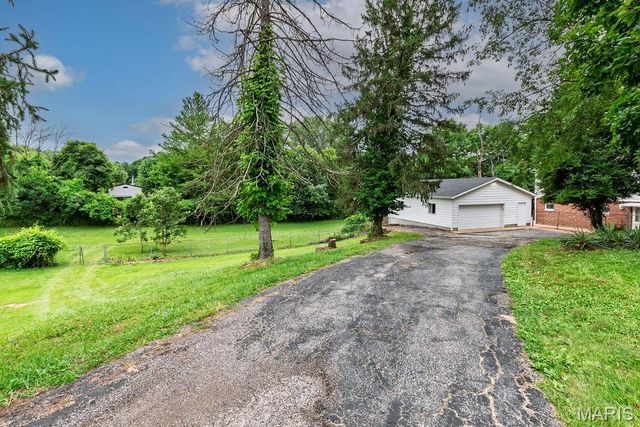 1216 Miller Road, Imperial, MO 63052