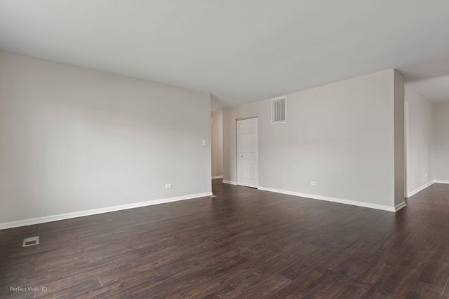 6855 Dove Avenue, Woodridge, IL 60517