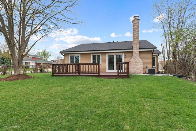 6855 Dove Avenue, Woodridge, IL 60517