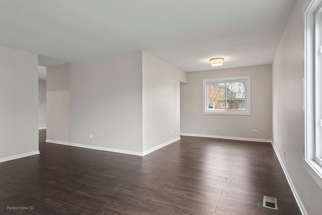 6855 Dove Avenue, Woodridge, IL 60517