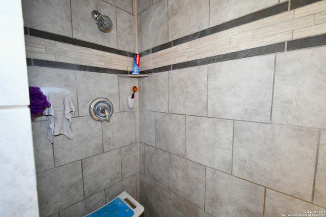 411 E Ansley, San Antonio, TX 78221