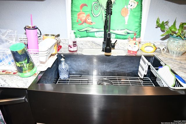 411 E Ansley, San Antonio, TX 78221