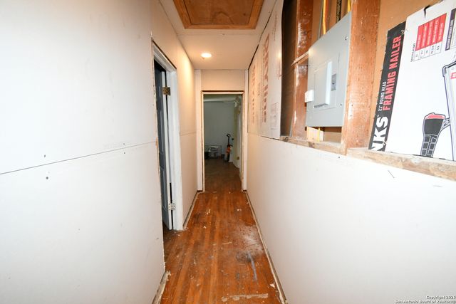 411 E Ansley, San Antonio, TX 78221