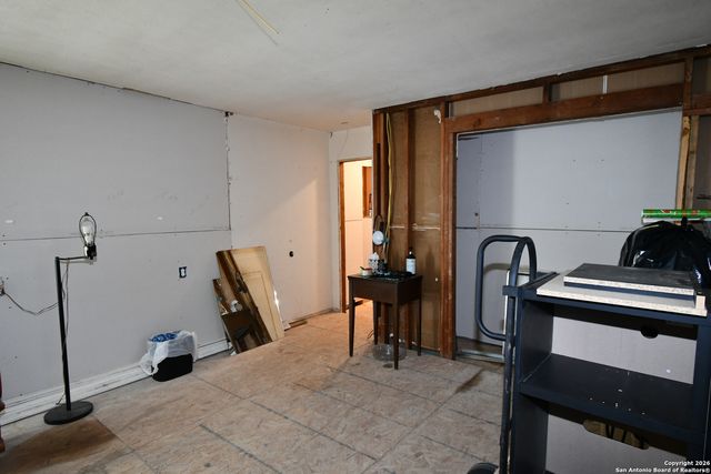 411 E Ansley, San Antonio, TX 78221