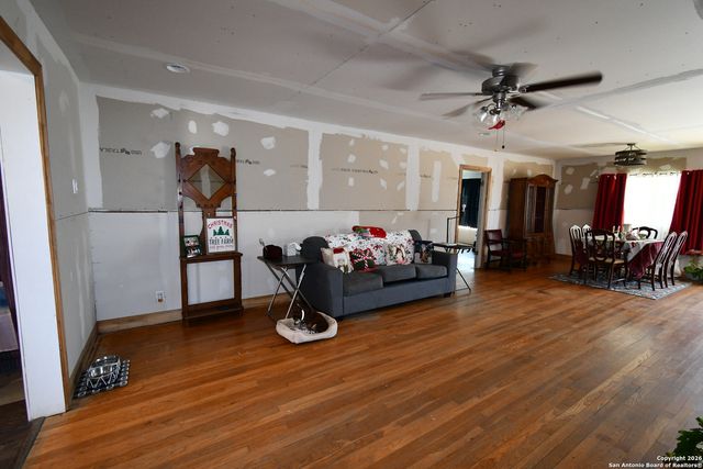 411 E Ansley, San Antonio, TX 78221