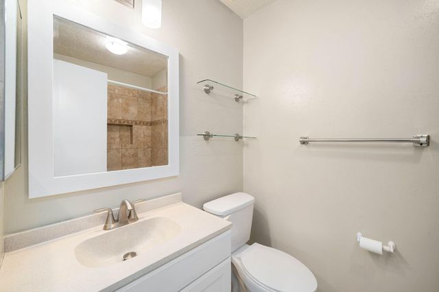 4918 Valley View Drive, La Porte, TX 77571