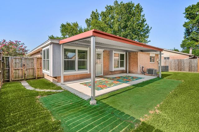 4918 Valley View Drive, La Porte, TX 77571