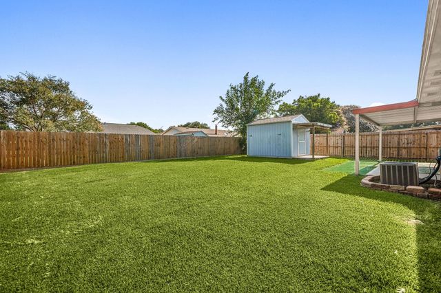 4918 Valley View Drive, La Porte, TX 77571