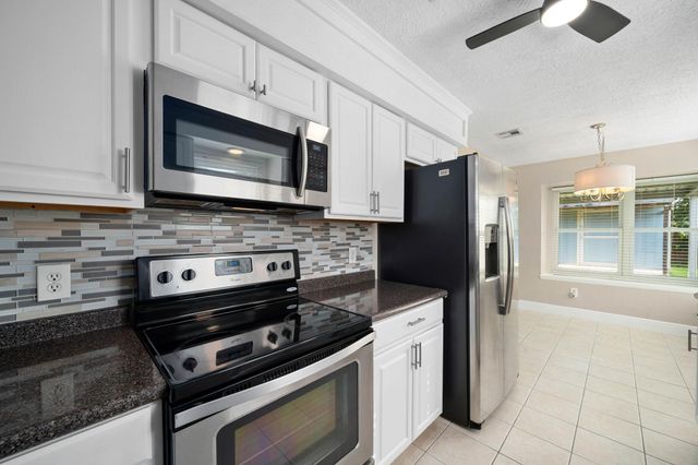 4918 Valley View Drive, La Porte, TX 77571
