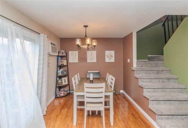 6702 Chelsea Cove N, Hopewell Junction, NY 12533