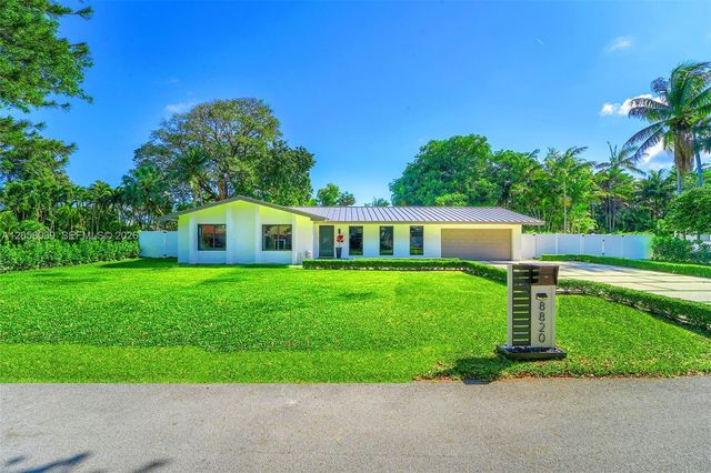 8820 SW 182nd Ter, Palmetto Bay, FL 33157