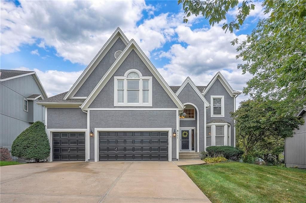 8111 W 145 Terrace, Overland Park, KS 66223