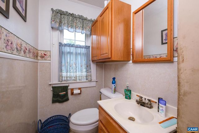 132 S CHARLOTTE AVE, Waynesboro, VA 22980