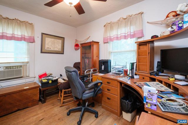 132 S CHARLOTTE AVE, Waynesboro, VA 22980