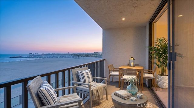 1140 E Ocean, Long Beach, CA 90802