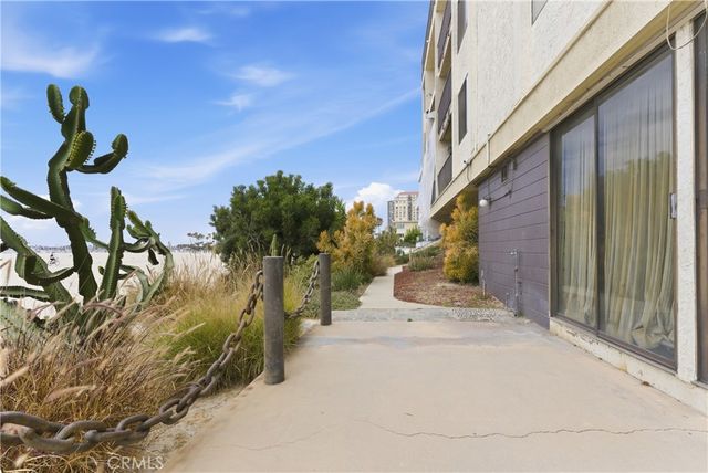 1140 E Ocean, Long Beach, CA 90802