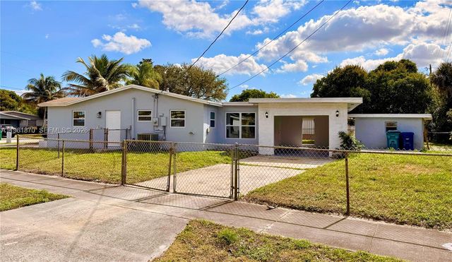 931 NW 35th Ave, Lauderhill, FL 33311