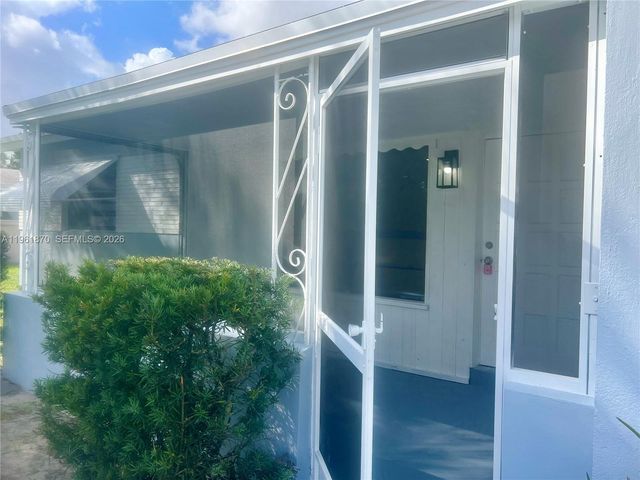 931 NW 35th Ave, Lauderhill, FL 33311