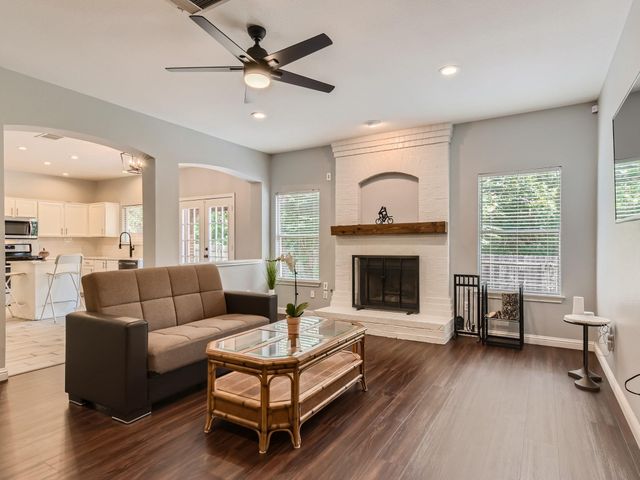 5904 Kabaye CV, Austin, TX 78749