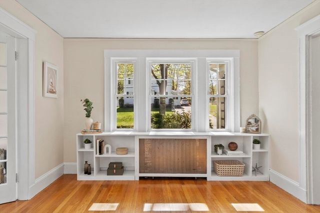 54 Pratt St, Reading, MA 01867