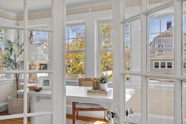 54 Pratt St, Reading, MA 01867