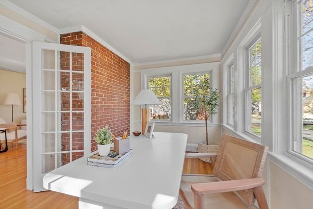 54 Pratt St, Reading, MA 01867