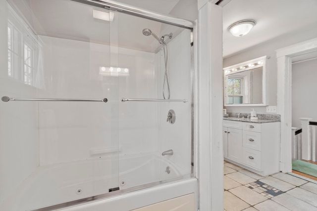 54 Pratt St, Reading, MA 01867