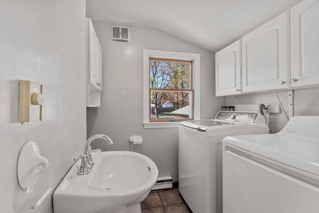 54 Pratt St, Reading, MA 01867