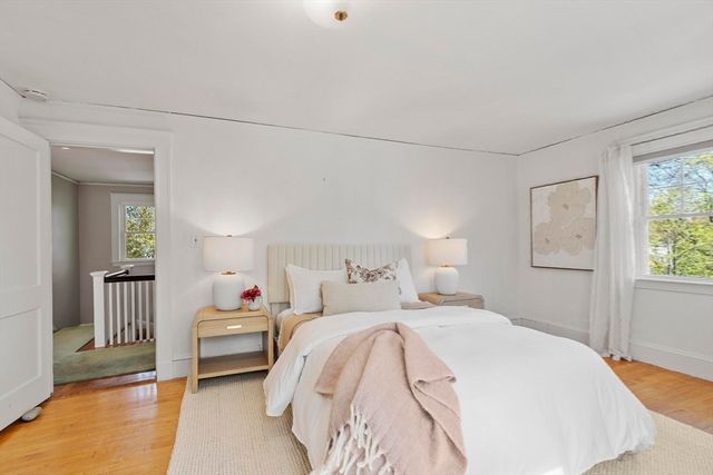 54 Pratt St, Reading, MA 01867