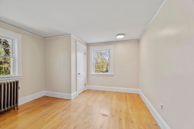 54 Pratt St, Reading, MA 01867