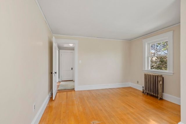 54 Pratt St, Reading, MA 01867