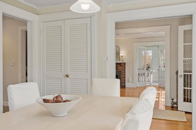 54 Pratt St, Reading, MA 01867