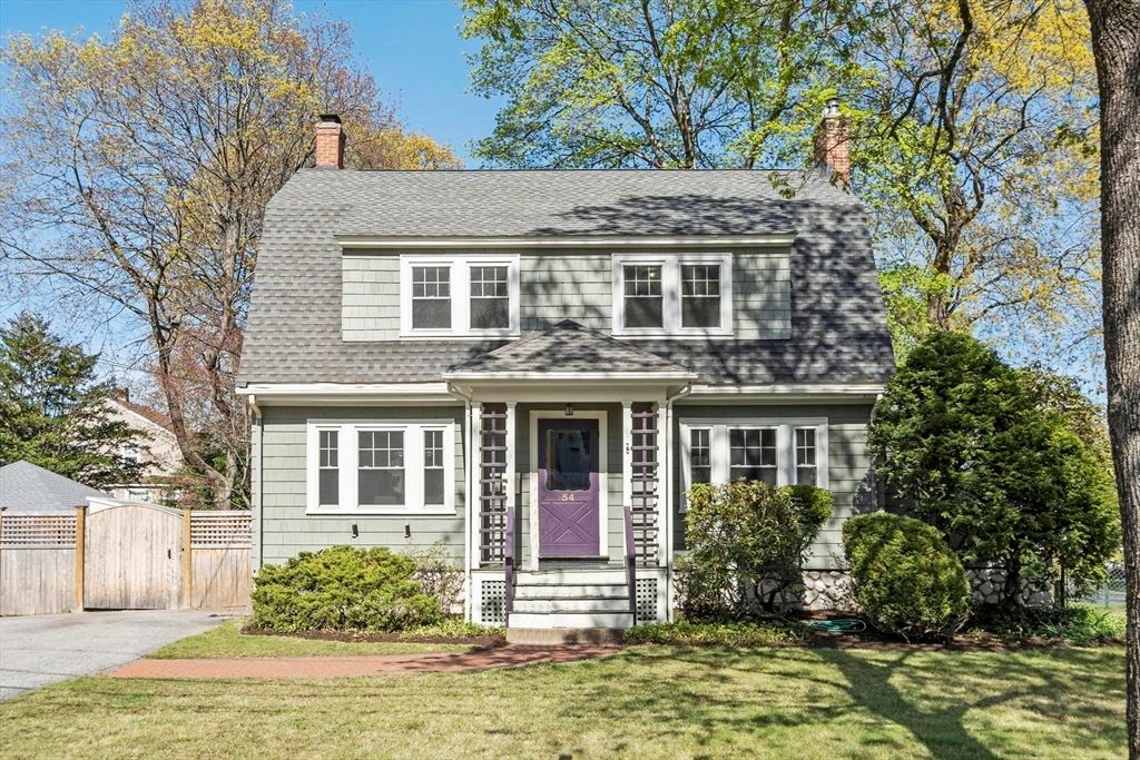 54 Pratt St, Reading, MA 01867