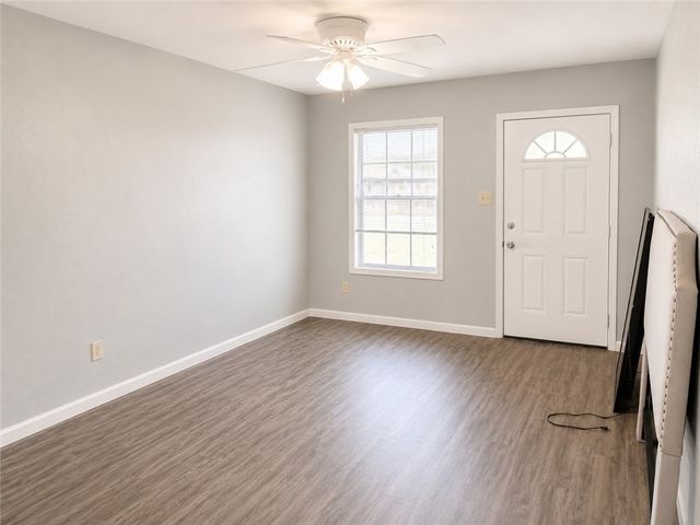 1613 Southwest Parkway, College Station, TX 77840
