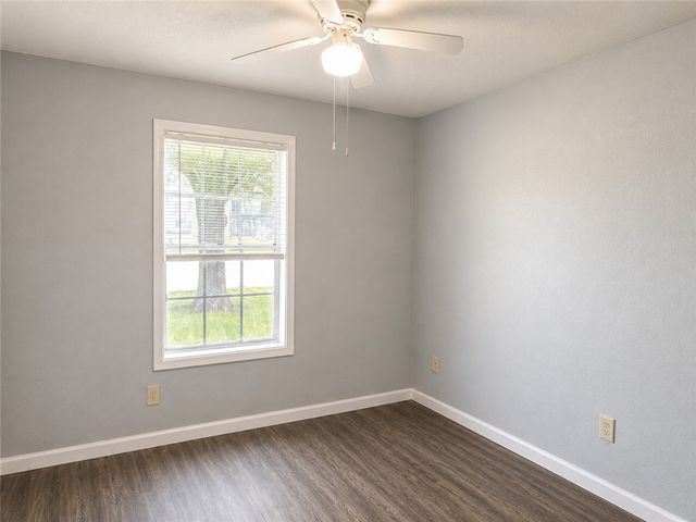 1613 Southwest Parkway, College Station, TX 77840