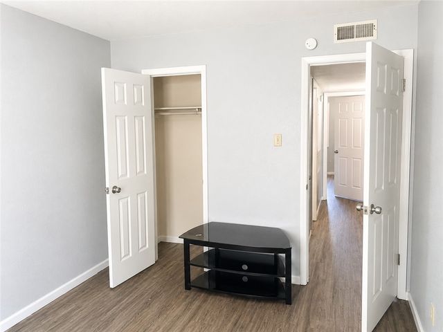 1613 Southwest Parkway, College Station, TX 77840