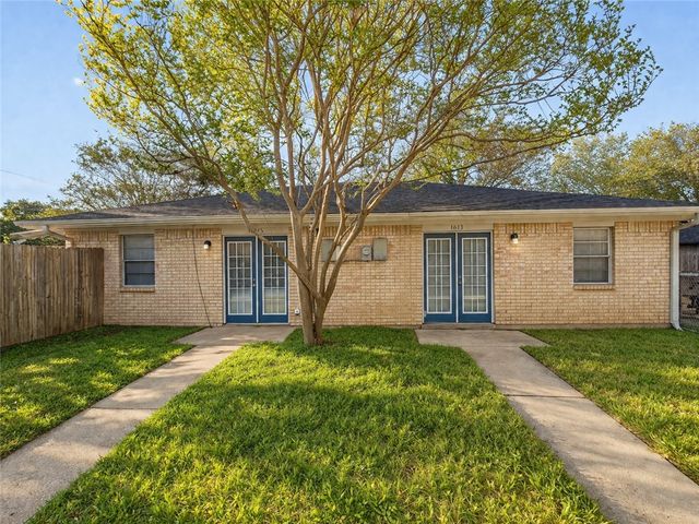1613 Southwest Parkway, College Station, TX 77840