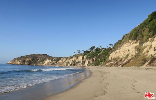 28378 Rey De Copas Lane, Malibu, CA 90265