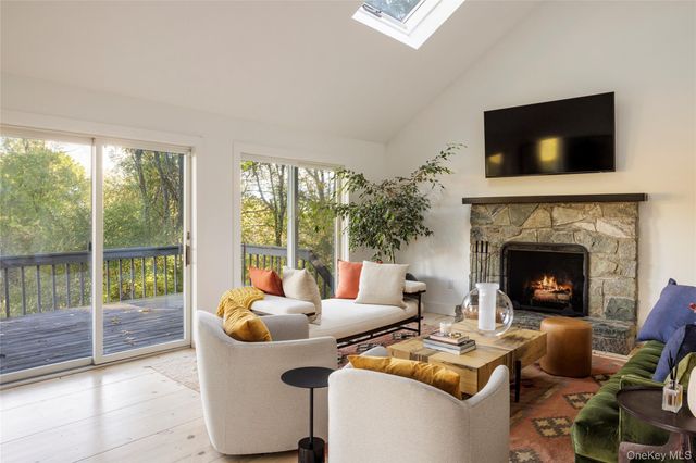 181 Lockwood Road, Claverack, NY 12521